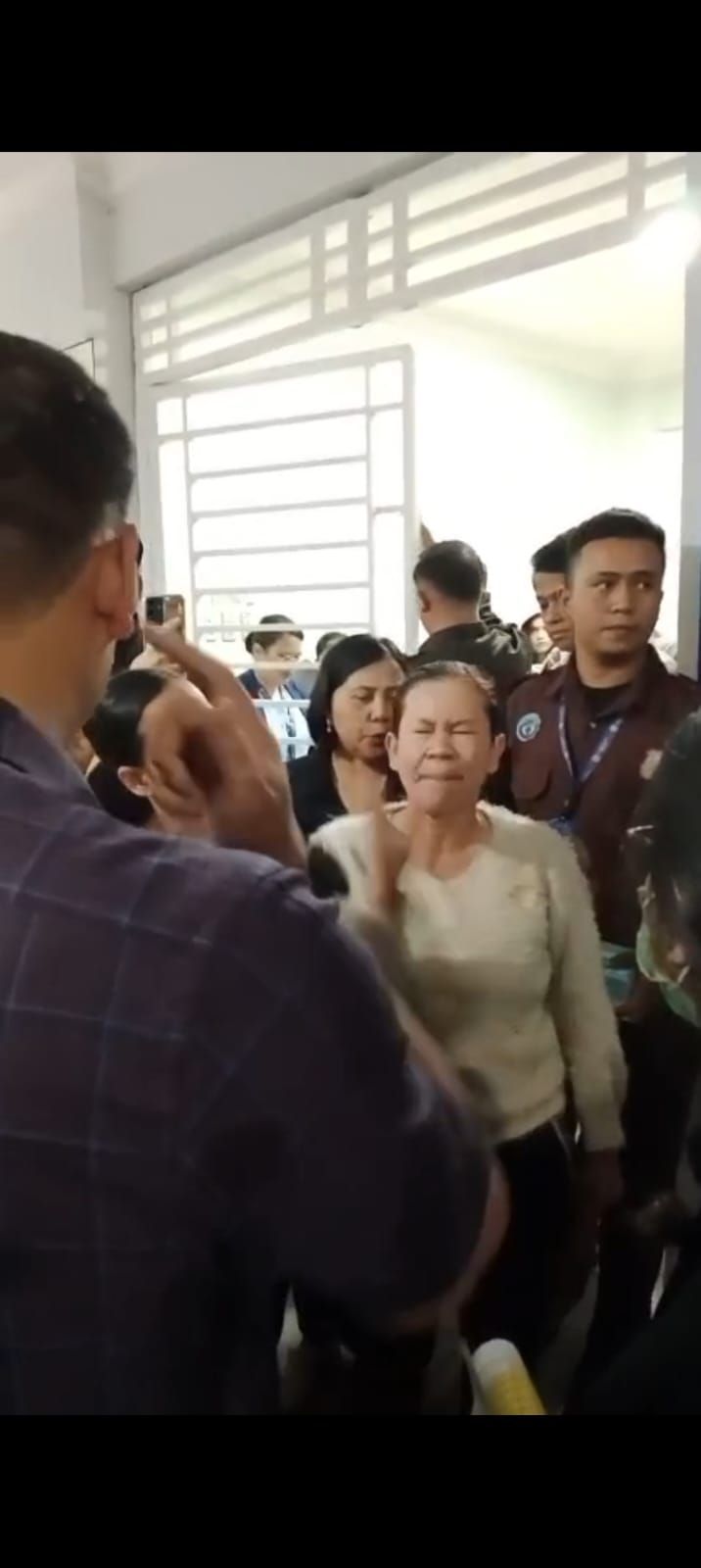 Orang Tua Korban Keluhkan Penanganan Keracunan MBG di Karo kepada Kepala BGN