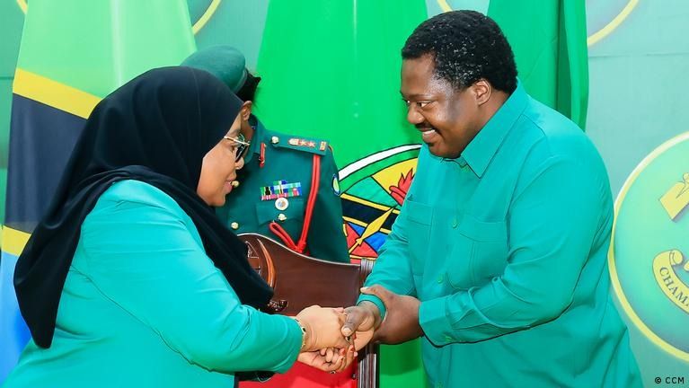 Ribut Dengan Presiden, Wapres Tanzania Mundur