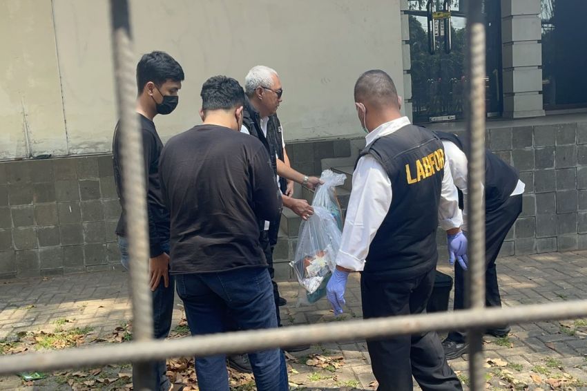Jasad Sutrimo Dibawa 4 Orang ke RS, Penanggung Jawab Bernama Febrio Adiono