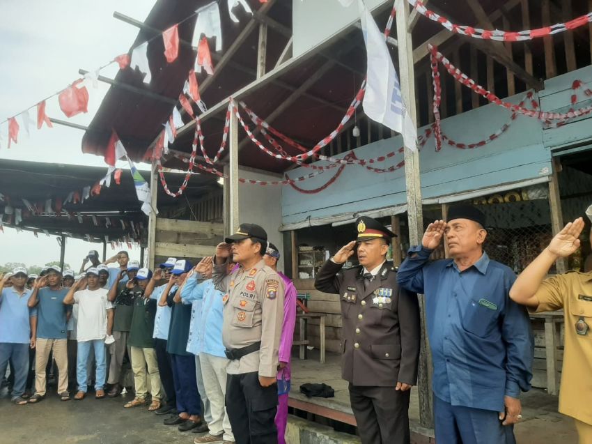 Polres Belawan dan KNTI Bagan Deli Laksanakan Upacara HUT ke-81 RI