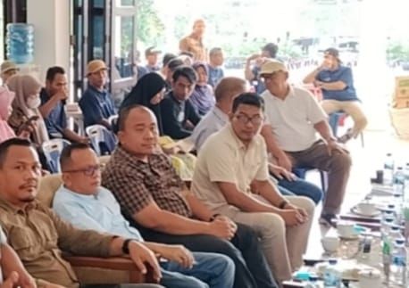 Tiga Camat Hadiri Penyerahan Bantuan Alat Panen di PT Socfindo Aek Loba