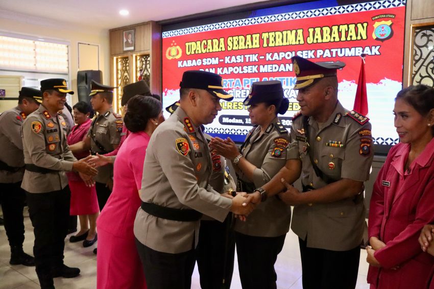 Kapolrestabes Medan Pimpin Sertijab PJU dan Kapolsek, Tekankan Profesionalisme dan Soliditas