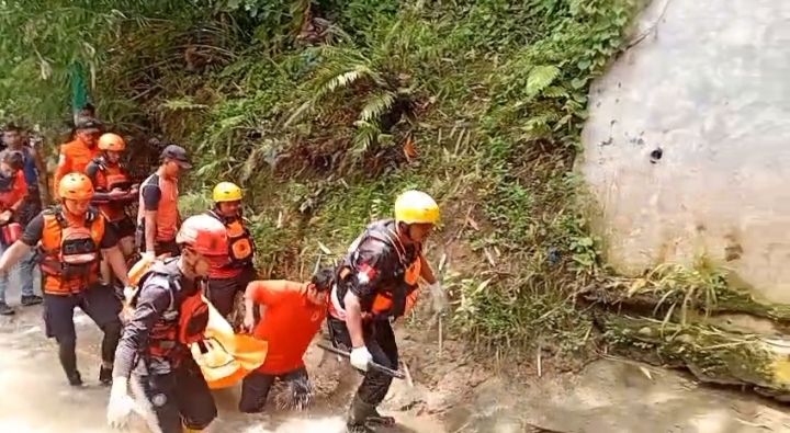 Dua Hari Hilang Terseret Arus, Bocah 8 Tahun Ditemukan Tewas di Bawah Jembatan Sigagak
