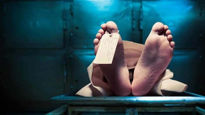Gegara Cicilan iPhone, Suami-Istri dan Anak Tewas Jatuh dari Tebing