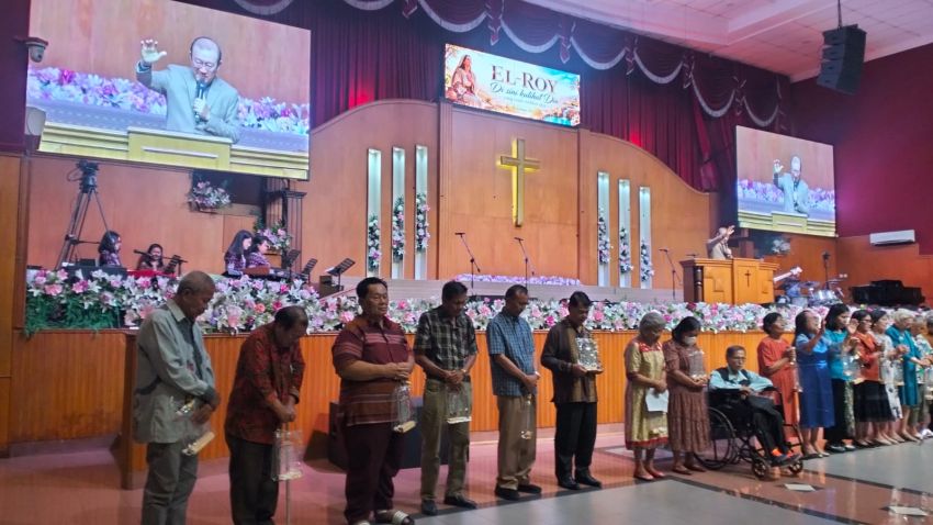 Ibadah Lansia Gereja CCA, Pdt Daniel Tanzil: Tuhan Melihat dan Menemukan Kita dalam Pergumulan