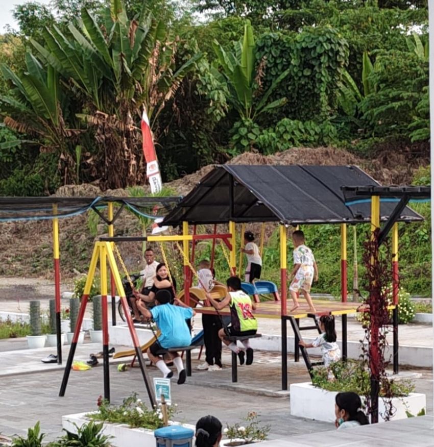 Nyaman dan Sejuk, Taman Dinas Perpustakaan Nias Jadi Tempat Bermain Anak-anak
