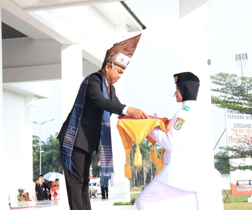Upacara HUT Ke-81 Kemerdekaan RI di Sergai Berlangsung Khidmat, Bupati Ajak Masyarakat Isi Kemerdekaan dengan Kerja Nyata