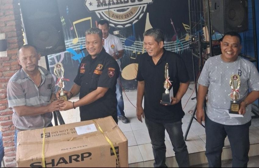 Fiktor Situmorang dari SIB Juara Turnamen Catur Antarwartawan GRIB Jaya Labuhanbatu