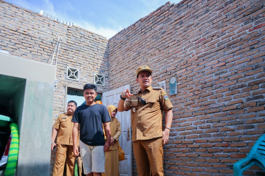 Tinjau Rumah Warga Terdampak Puting Beliung, Wali Kota Tebingtinggi Pastikan Korban Dapat Bantuan
