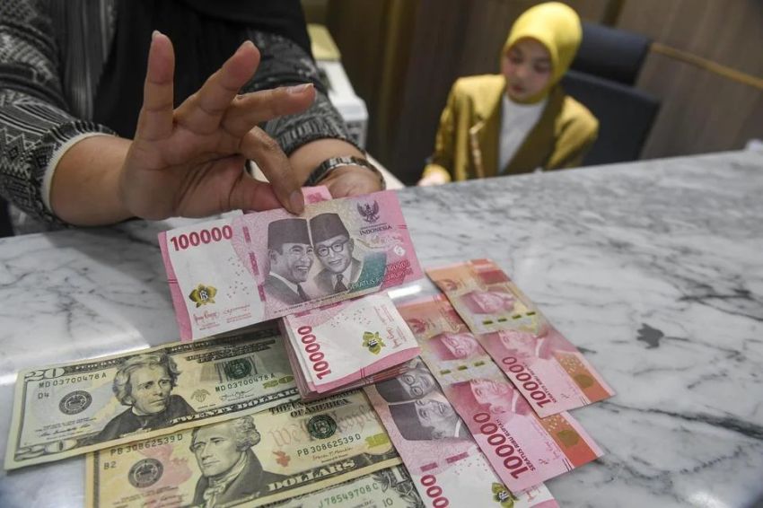 AS Berikan Sanksi ke Negara Mitra Iran, Rupiah dan Emas Menguat Jelang Seleksi Gubernur BI