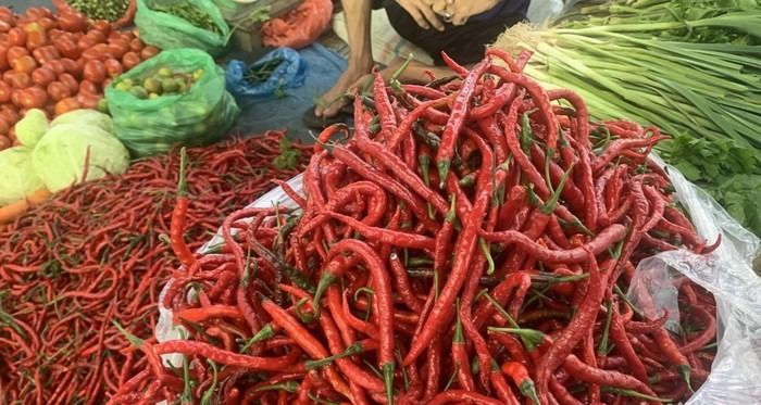 Pasokan Melimpah, Harga Cabai Merah Turun, Ayam Naik di Sumut