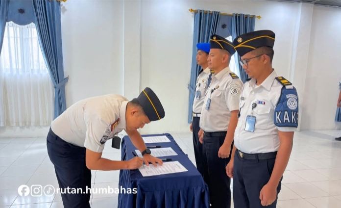 Perkuat Integritas, Rutan Humbang Hasundutan Teken Pakta Integritas dan Komitmen Bersama Zero Halinar