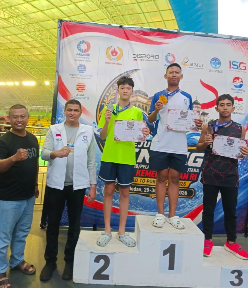 Yudha Putra Setiawan Siswa SMA Asal Pematangsiantar Raih Emas di Kejuaraan Renang antar Pelajar di Medan