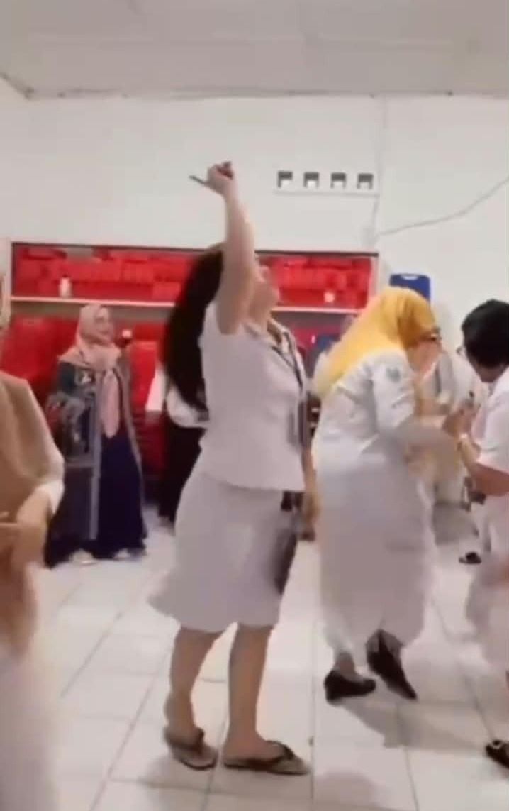 Viral di Medsos Nakes di Simalungun Joget Pakai Baju Dinas