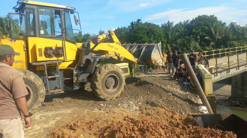 PT Raya Padang Langkat Gerak Cepat Perbaiki Jembatan Ambruk di Sei Musam