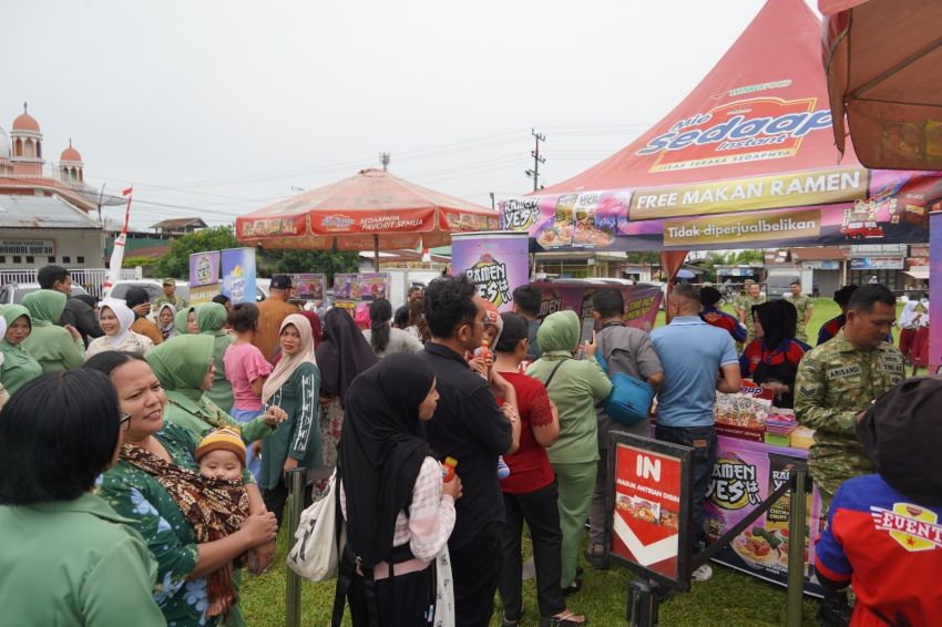 Sambut HUT ke-81 TNI, Korem 022/PT Gelar Bazar Murah