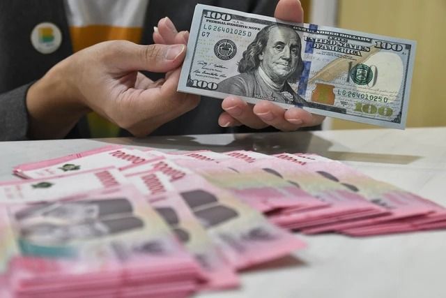 Rupiah Tembus Rp 18.000 Per Dollar AS, Ini Biang Keroknya