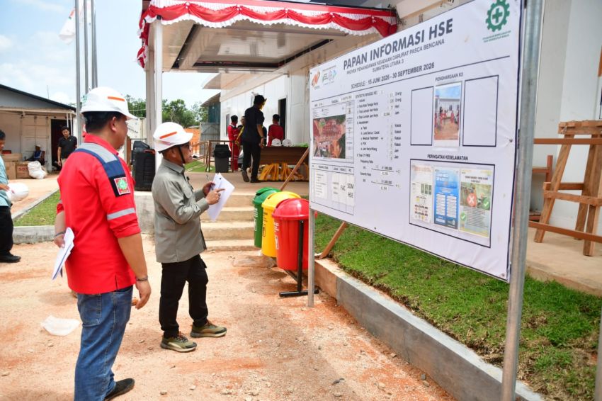 Bupati Tapteng Tinjau Progres Pembangunan Huntara di Bonalumban