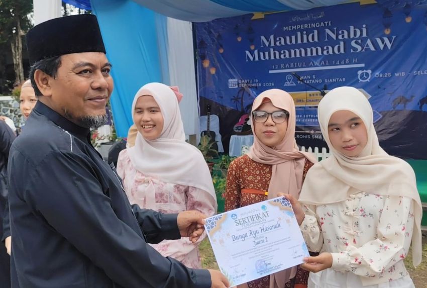 SMAN 5 Pematangsiantar Gelar Peringatan Maulid Nabi Muhammad SAW 1448 H