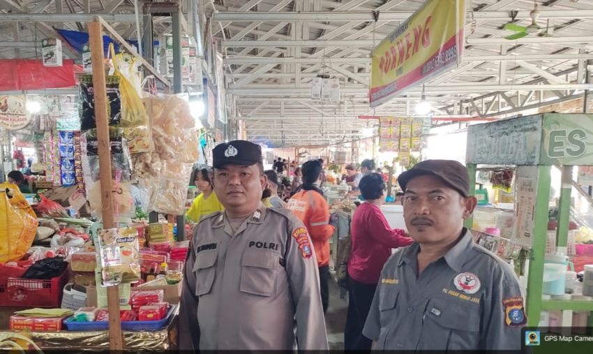 Polsek Siantar Barat Patroli Jalan Kaki Antisipasi 3C di Pasar Horas