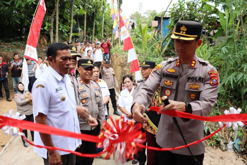 Kapolres Dairi Resmikan Jembatan Merah Putih Presisi