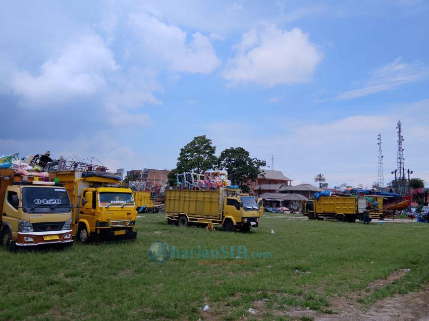 Warga Tolak Pasar Malam di Lapangan Sepakbola Saribudolok