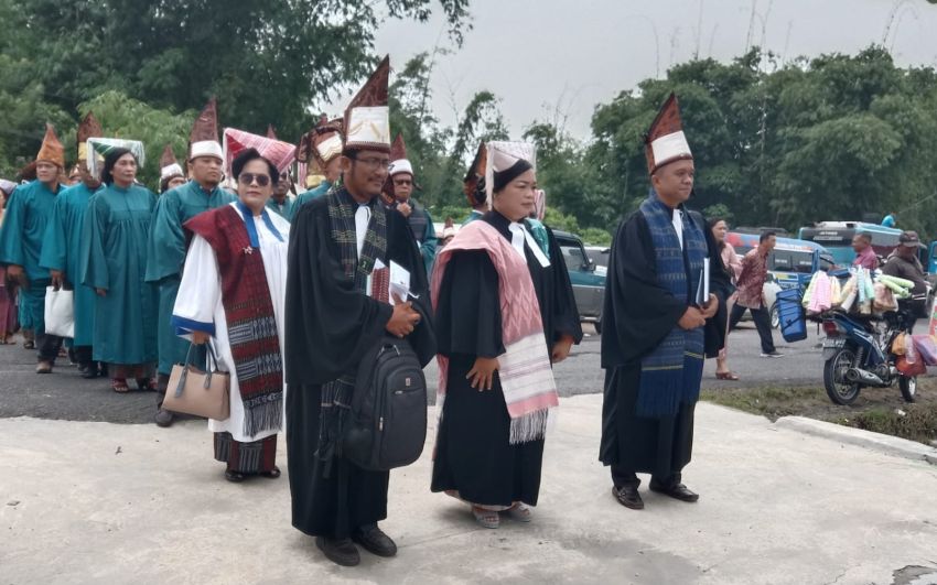 Ribuan Jemaat Kristiani Rayakan Pesta Olob-olob GKPS Resort Sondiraya