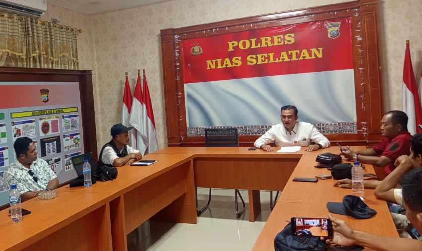 GMKI Telukdalam Pertanyakan BB Dumas Tongkang Bermuatan Balok "Hilang", Kasat Reskrim Nisel: Tak Pernah Ada Serah Terima