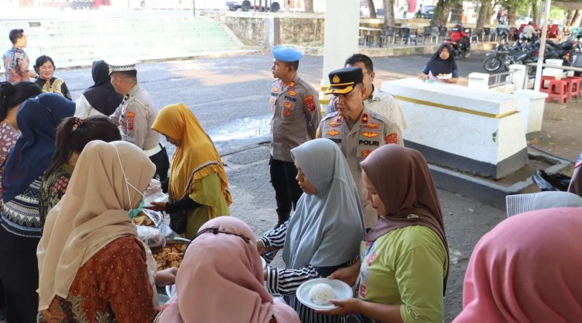 Polres Labuhanbatu Buka Warung Polri Presisi Minggu ke-24, Layani 350 Warga