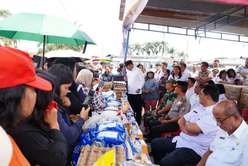 Taput Gelontorkan 8 Ton Beras dan 4.000 Liter Minyak Murah