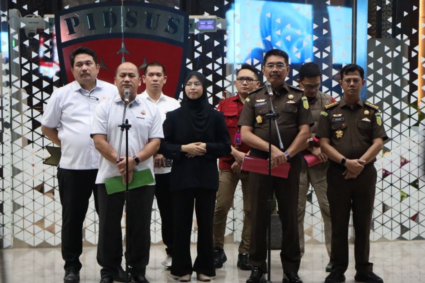 Tim 9 Kejagung Periksa 2 Orang Terkait Penanganan Perkara FA Eks Jampidsus
