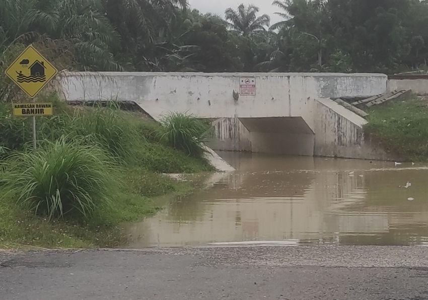 Hujan Guyur Aekkanopan, Underpass Jalan Tanjungsari I Aekkanopan Banjir