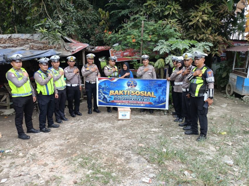 Sambut Hari Lantas ke-71, Satlantas Polres Tanjungbalai Salurkan Bantuan Sembako ke Panti Asuhan dan Warga