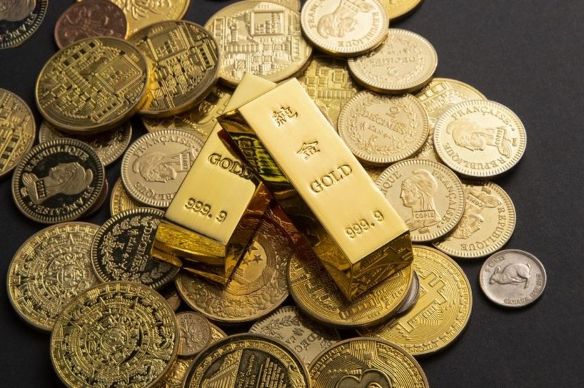 The Fed Naikkan Bunga Acuan, Rupiah dan Emas Tertekan, Rp2,45 Juta/Gram