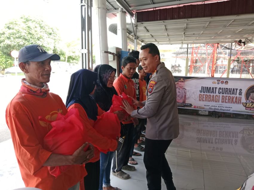 Dengarkan Keluhan & Aspirasi, Kapolres Batubara Jumat Curhat Bersama Petugas Kebersihan
