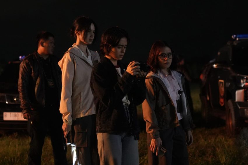 Film Memburu Pemangsa Disambut Antusias saat Nonton Duluan di 7 Kota