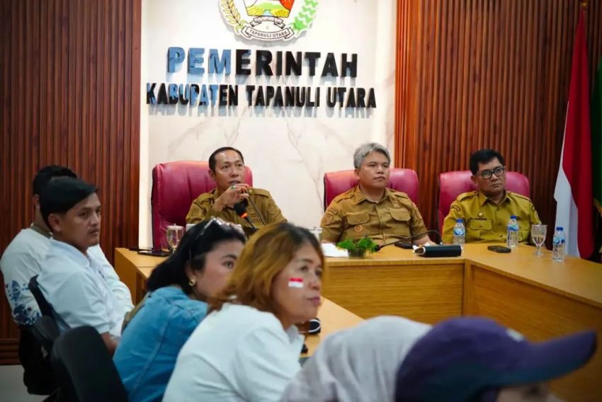 Penataan Tanggul Aek Sigeaon Tarutung Berlanjut, Nasib Pedagang Lama Dijamin Aman