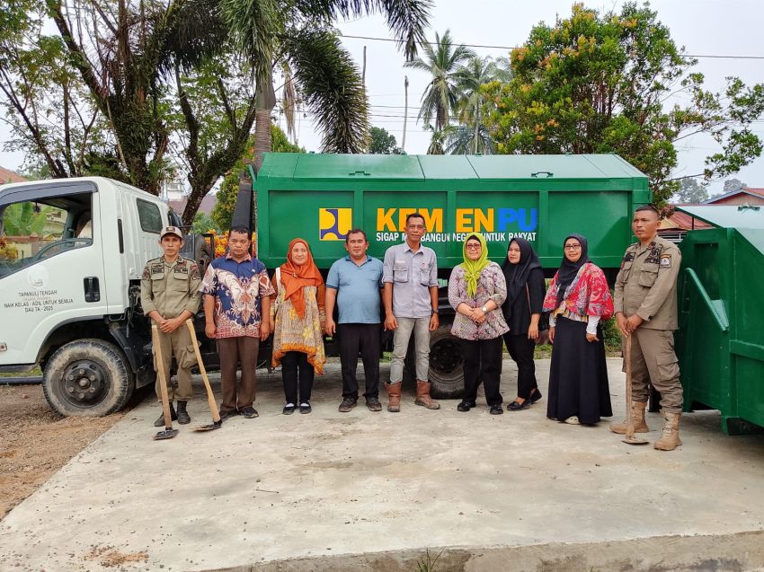 Kementerian PU Salurkan Bak Arm Roll Huntap di Wilayah Tapanuli