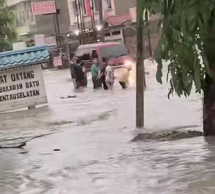 Rantauprapat Dikepung Banjir, Adam Malik, Aekmatio - Aektapa hingga Sigambal Terendam