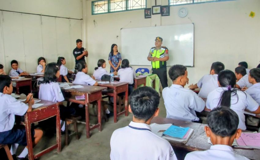 Polisi Peduli Pendidikan, Kapolres Belawan  Ajak Pelajar Jauhi Tawuran dan Tawuran