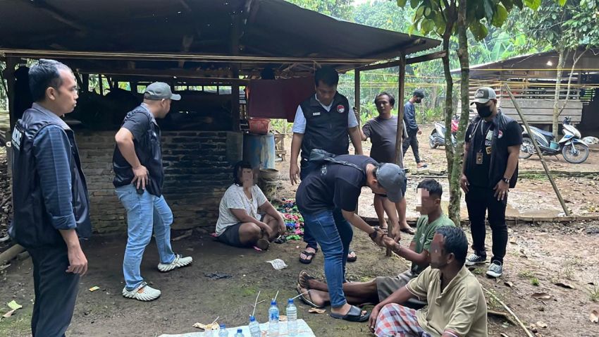Grebek Sarang Narkoba Polresta Deliserdang di Biru-biru, 3 Orang Diamankan