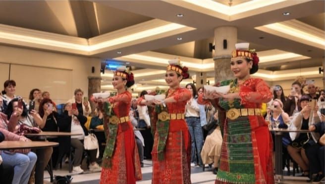 Dari Tapanuli ke Istanbul, Penari Binaan PTAR Pentaskan Budaya Indonesia