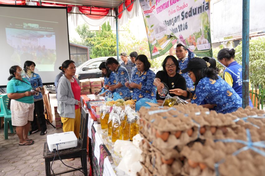 Pemkab Toba Gelar Gerakan Pangan Murah di Kecamatan Silaen
