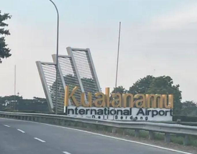 Kabut Asap dan Cuaca Ganggu Penerbangan di Kualanamu, Tiga Dibatalkan