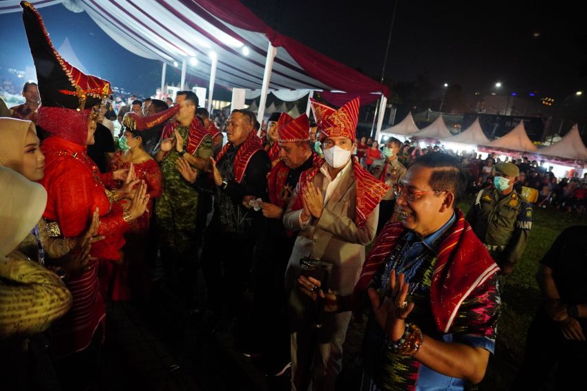 Merdang Merdem Kota Medan 2026 Dimeriahkan Sejumlah Artis Karo Pukau Ribuan Pengunjung