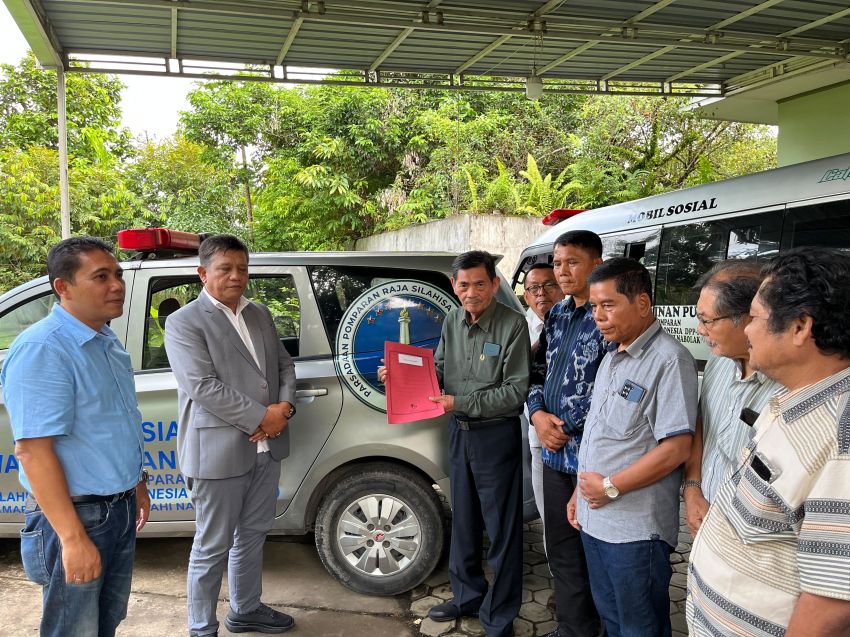 Pomparan Raja Silahisabungan Operasikan 2 Ambulans Gratis untuk Keperluan Warga