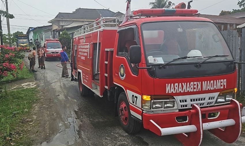 Gudang SMP Negeri 6 Siantar Terbakar