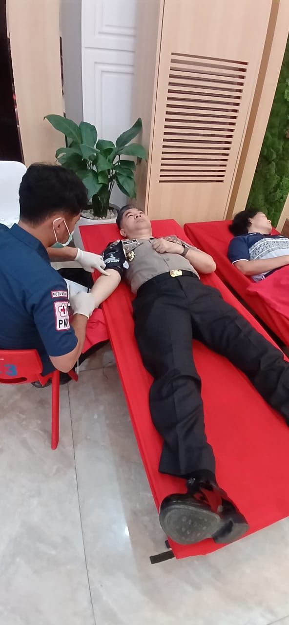 Tebar Kepedulian di HUT ke-75, Humas Polda Sumut Gelar Donor Darah