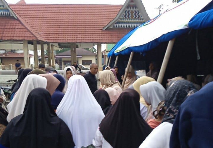 Beras SPHP Ludes di GPM Sibuhuan, 800 Kg Terjual dalam Setengah Hari