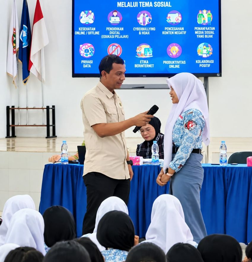 Cegah Kejahatan Siber, Ditressiber Polda Sumut Edukasi Siswa SMAN 8 Medan